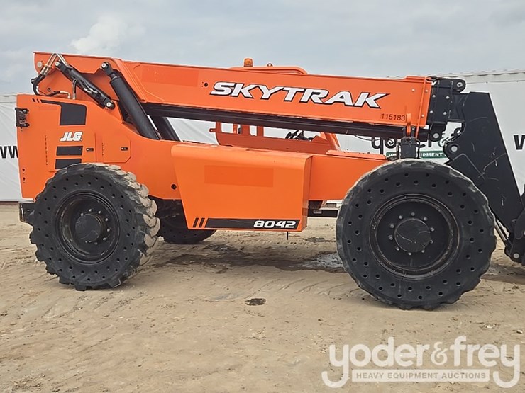 2020-sky-trak-8042-image-14