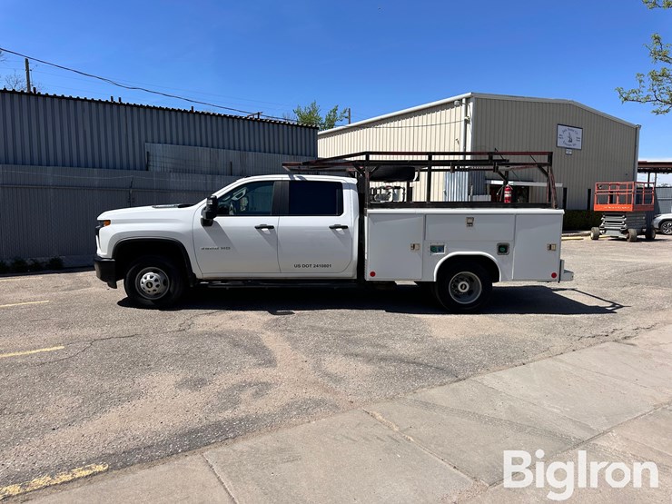 2021-chevrolet-3500-image-8