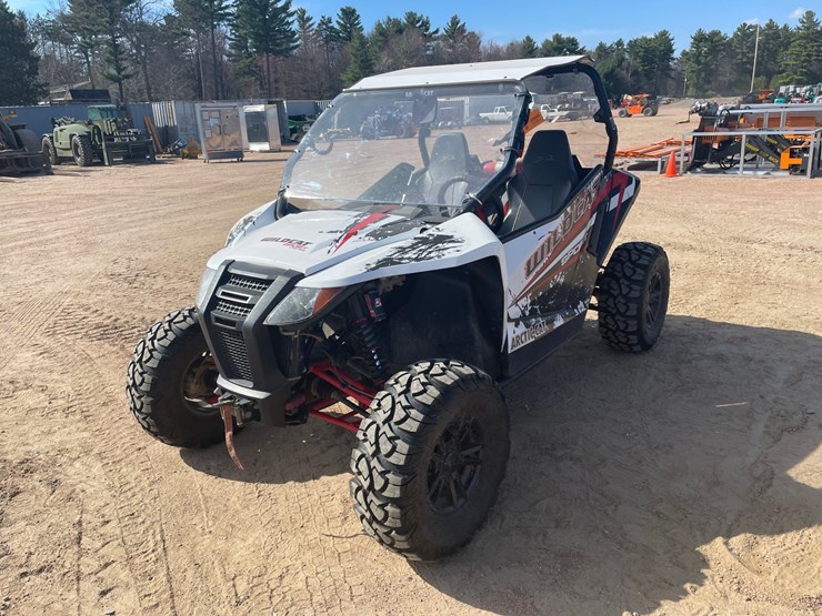#1597-•-2015-arctic-cat-wildcat-sport-limited-utv-(has-reg.-card)-image-1