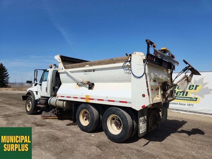 2016-international-workstar-7400-image-3