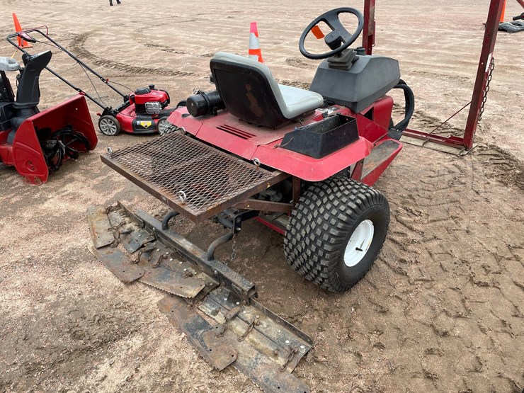 #1548-•-toro-sand-pro-5000-sand-leveler-image-4