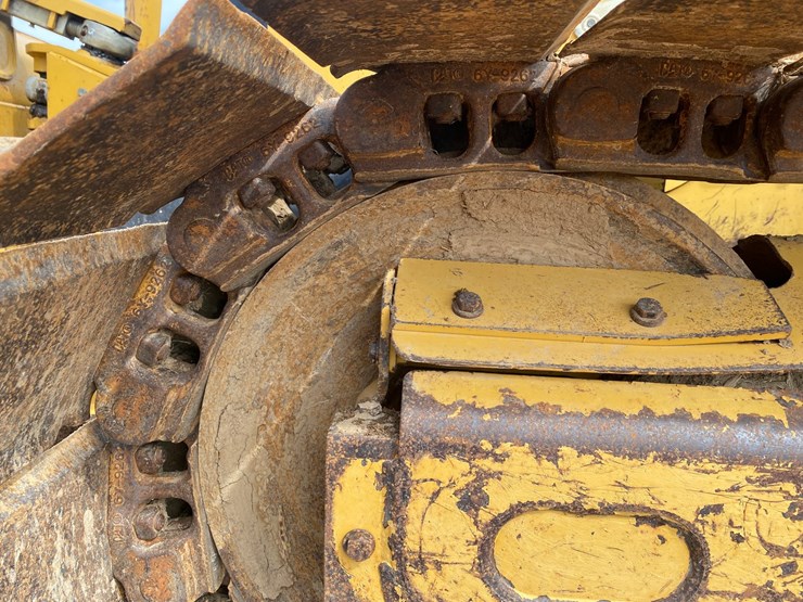 2016-caterpillar-d5k2-lgp-image-22