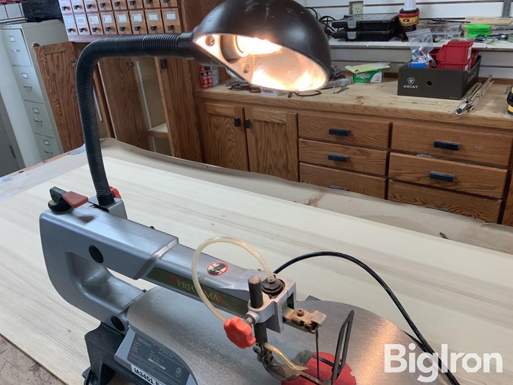 performax-90223-scroll-saw-image-15