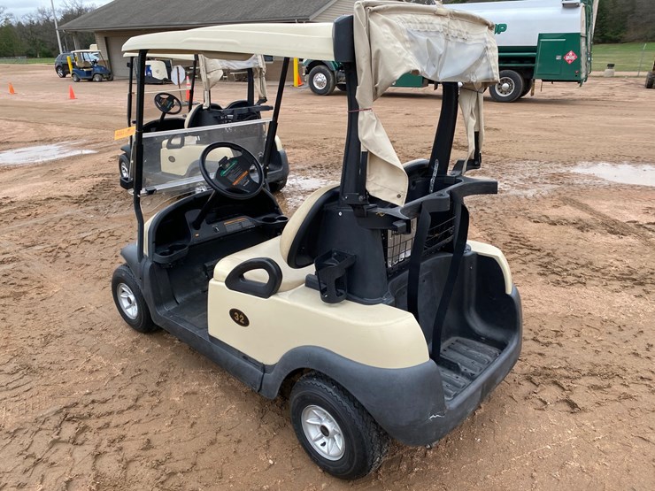 #1584-•-club-car-electric-golf-cart-with-charger-image-9