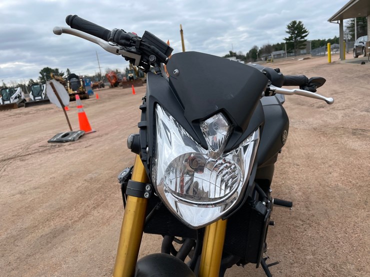 #1634-•-2012-yamaha-fz8-n-motorcycle-(has-wi-title)-image-9