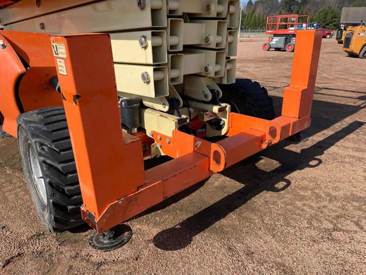 2015-jlg-4394rt-image-23