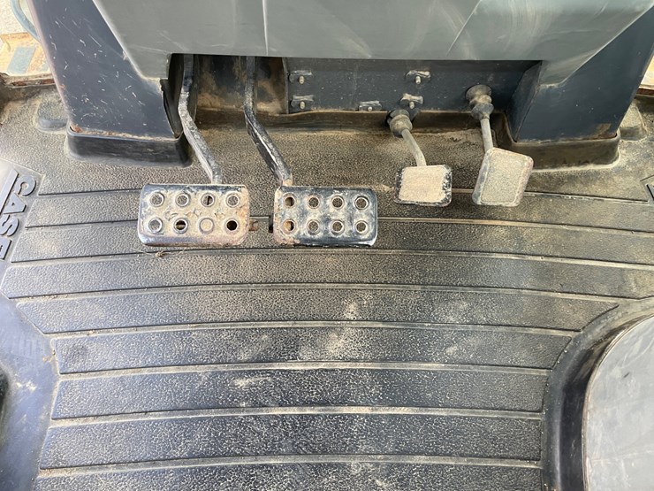 1996-case-570l-xt-image-39