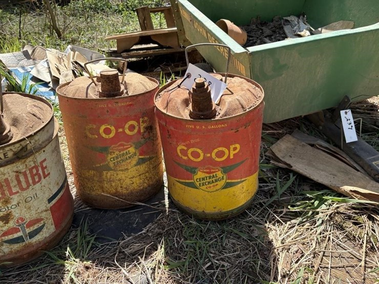 old-oil-cans-image-2