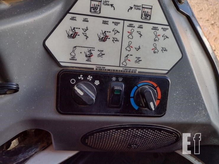2019-bobcat-t770-image-11