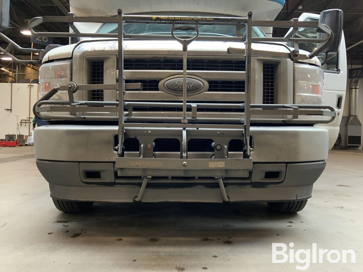 2024-ford-e450-image-9