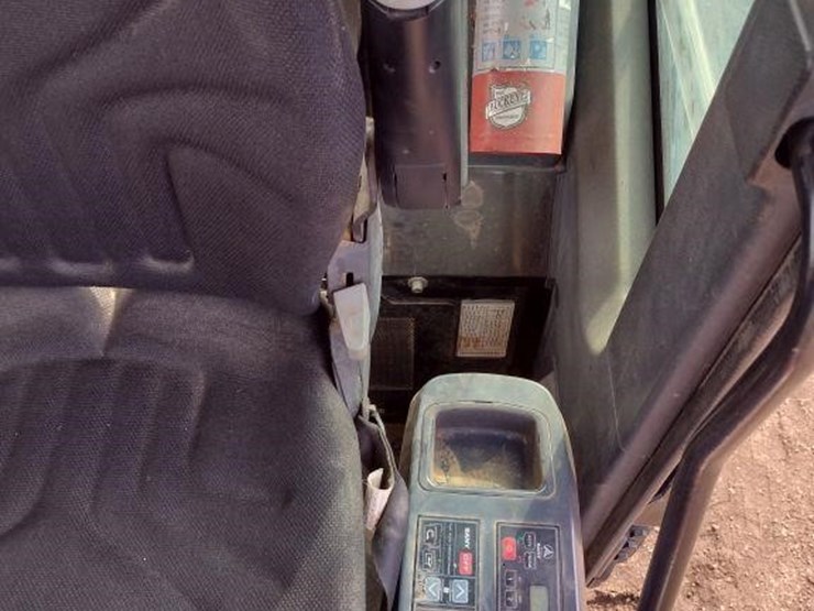 sany-sy135c-image-8