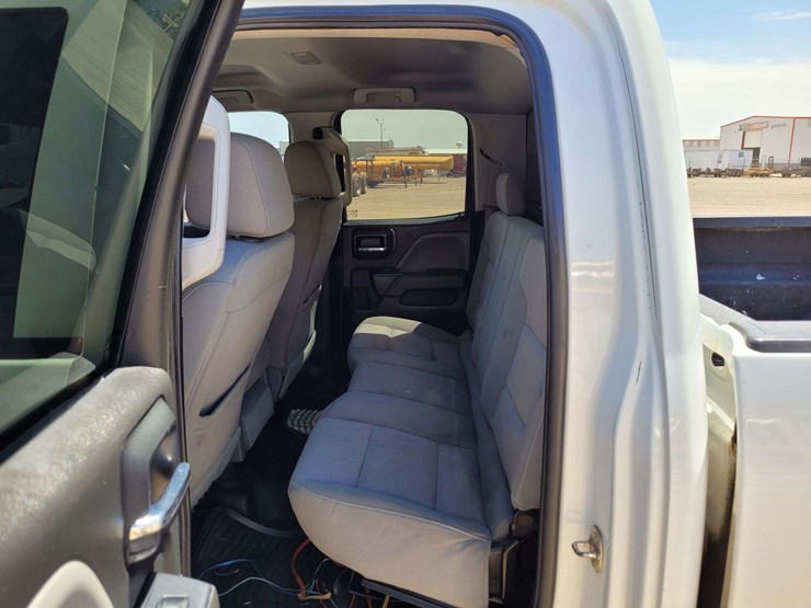 2016-chevrolet-silverado-2500-image-13
