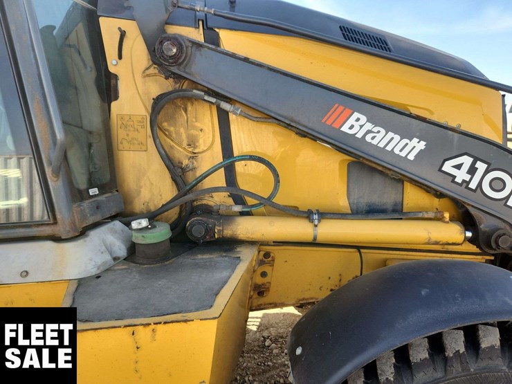 2016-deere-410l-image-36