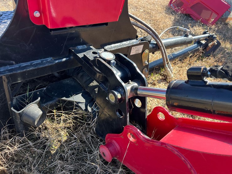 2024-mahindra-1626b-backhoe-loader-attachment-image-18