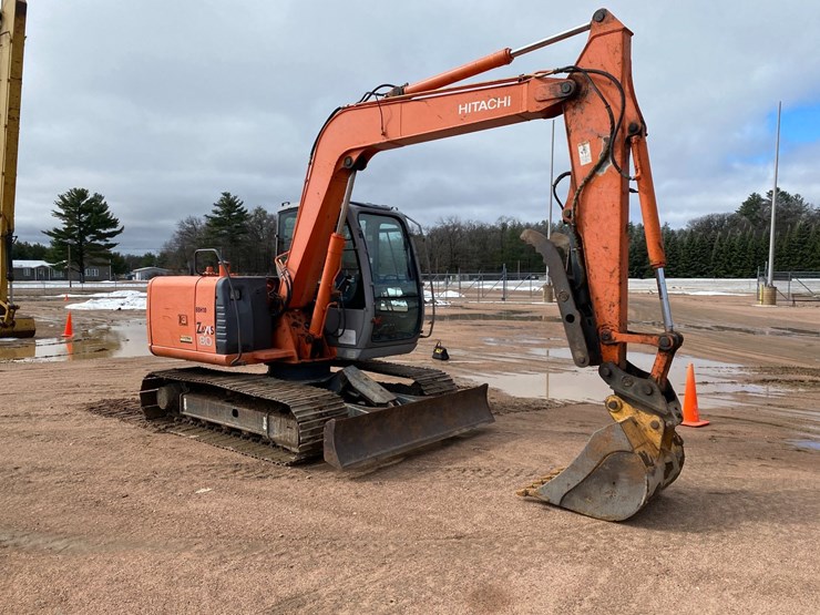 2005-hitachi-zx80-image-4