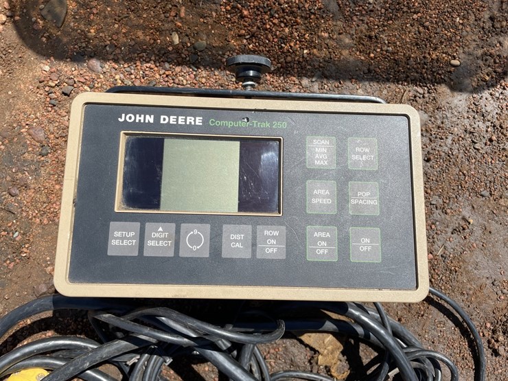 john-deere-7200-image-60