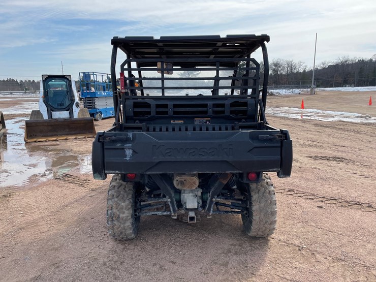 #1625-•-kawasaki-mule-pro-dxt-diesel-utv-image-4