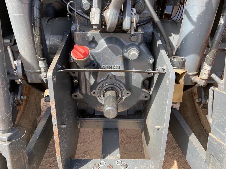 2014-kubota-m135gx-image-15