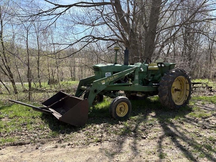 john-deere-3020-image-1