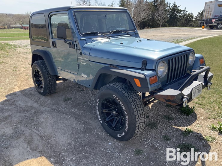 1999-jeep-wrangler-sport-image-3