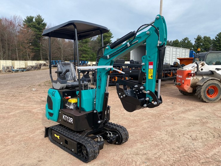 #5556-•-2026-cfg-kt12r-mini-excavator-image-2
