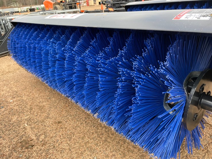 #4133-•-jct-72"-hydraulic-sweeper-angle-broom-image-10