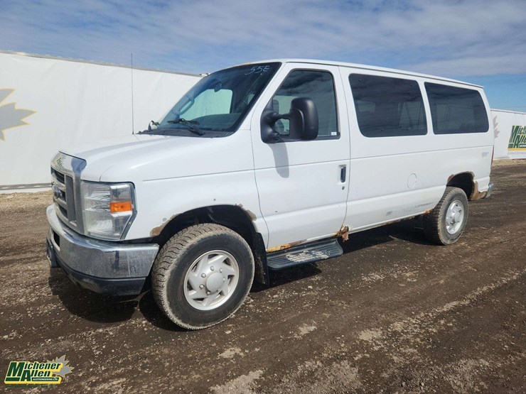 2009-ford-cargo-image-1