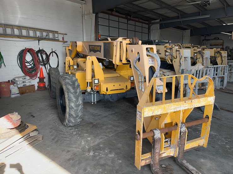 pettibone-944-telehander-image-3