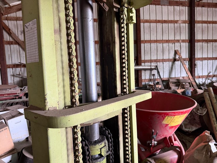 clark-l500y55-forklift-image-9