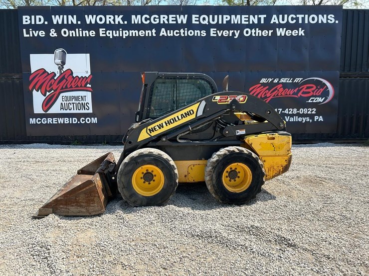 new-holland-l230-image-1