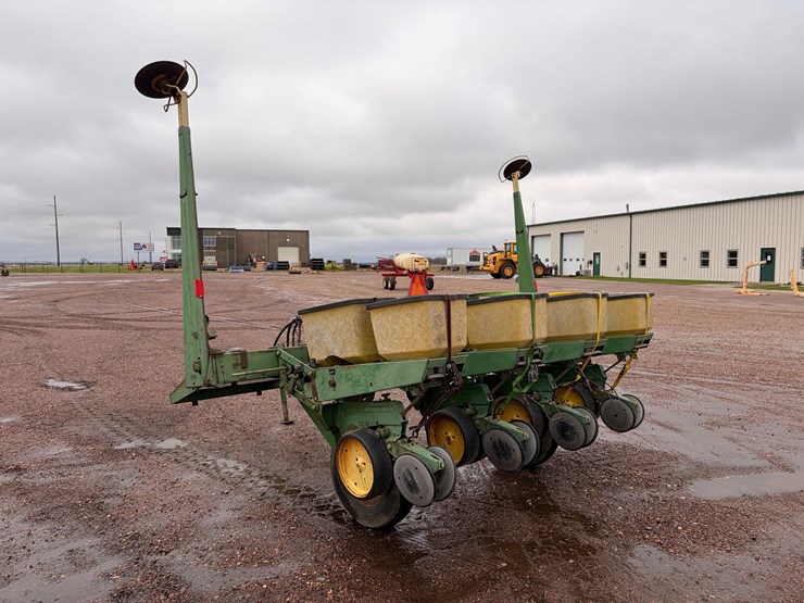 john-deere-7000-image-6