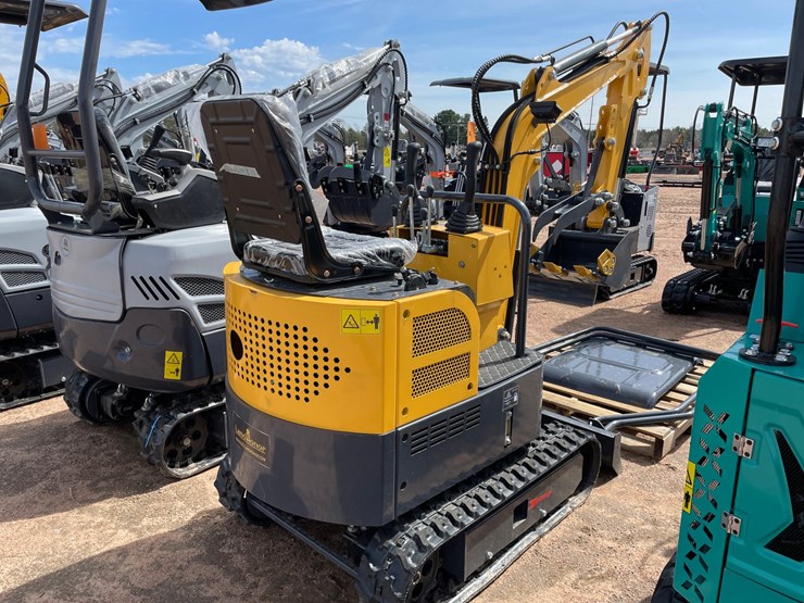 #5546-•-landhonor-lhr-kn16-mini-excavator-image-4