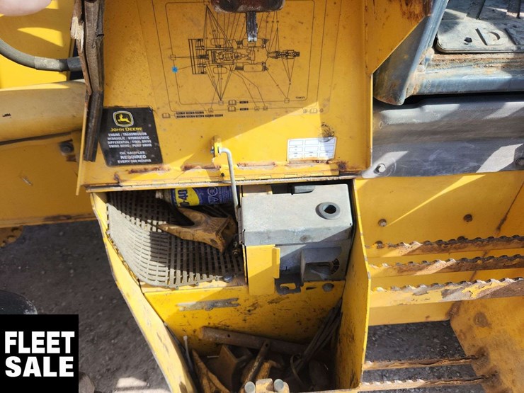 2017-deere-410l-image-26