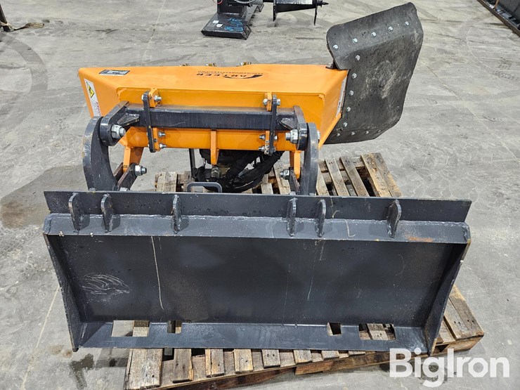 2025-massey-ferguson-730-image-6