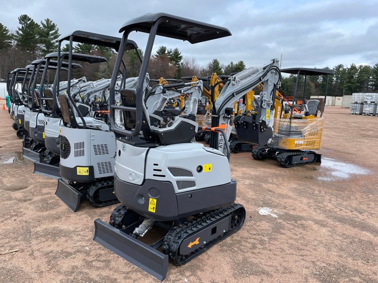 #5520-•-new-ats-me18-mini-excavator-image-4