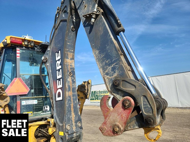 2017-deere-410l-image-42