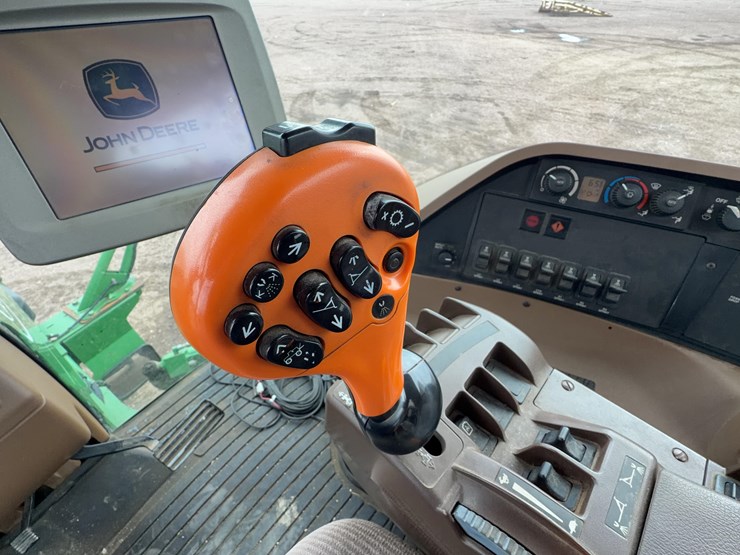 john-deere-4930-image-37