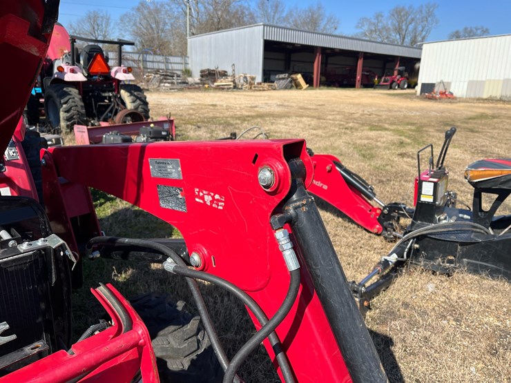 2024-mahindra-1626s-compact-utility-tractor-w/loader-image-15