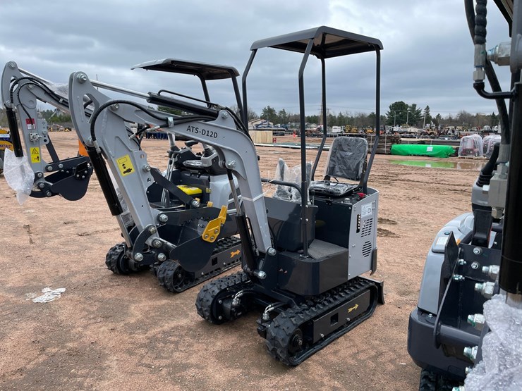#5519-•-new-ats-d12d-mini-excavator-image-1