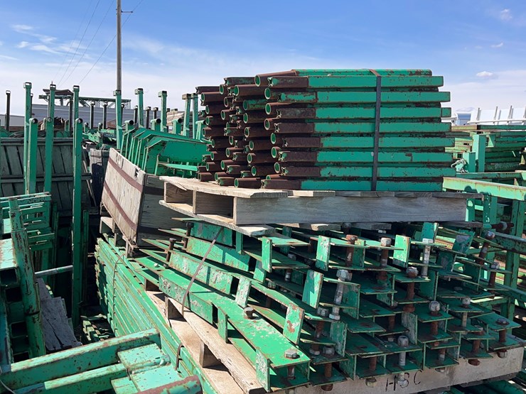 big-green-scaffolding-image-26