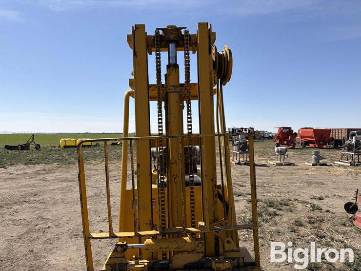 caterpillar-v40b-image-10
