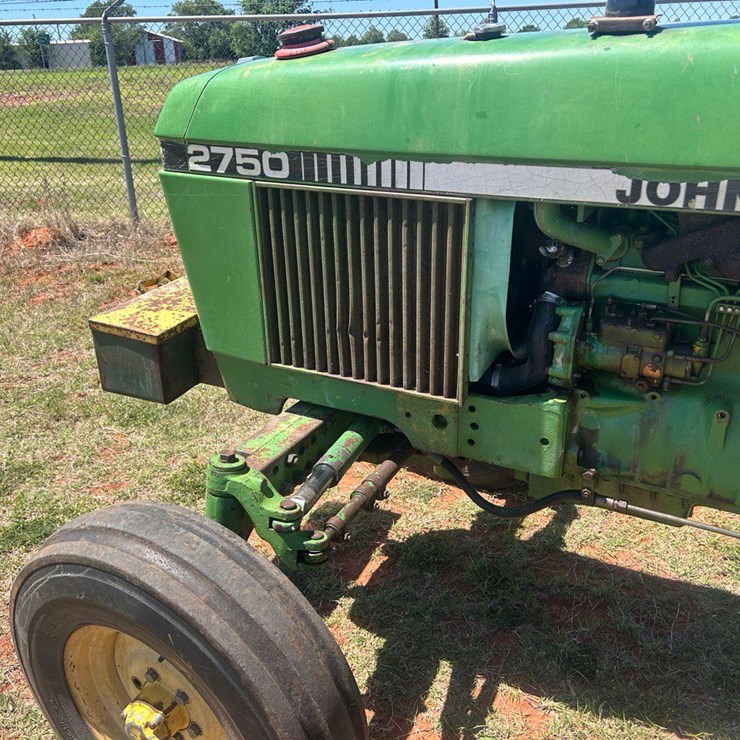 JOHN DEERE 2750