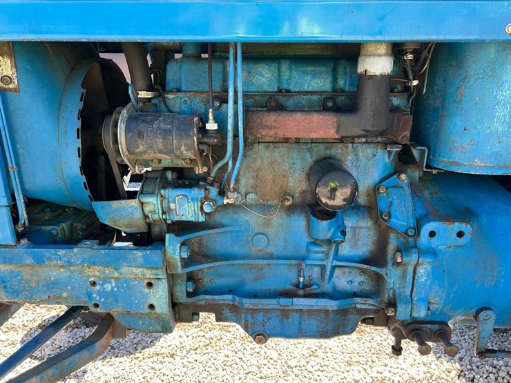 ford-5000-image-17