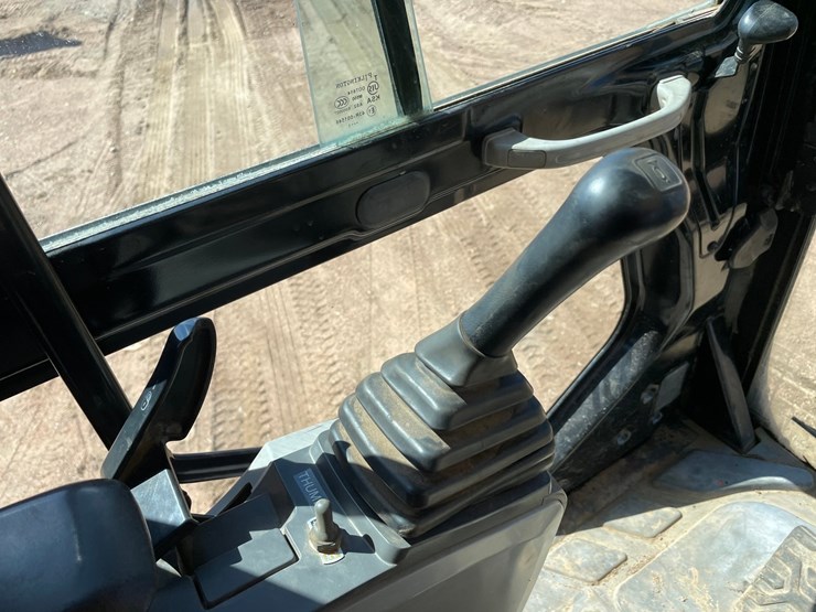 caterpillar-324e-image-83