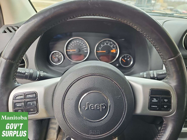 2014-jeep-compass-image-26