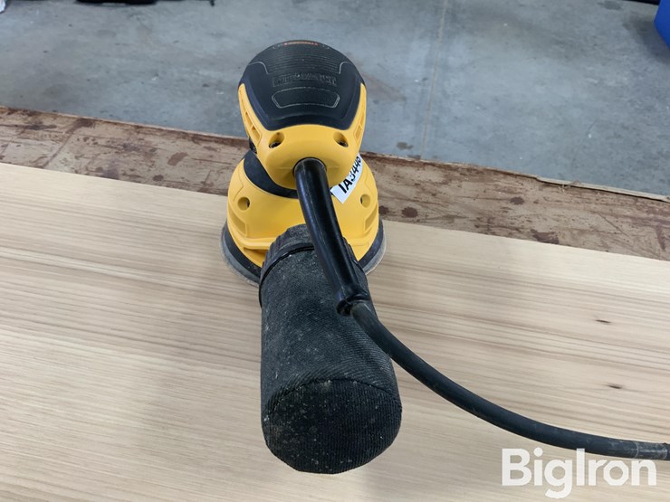 dewalt-dwe6423-sander-image-6