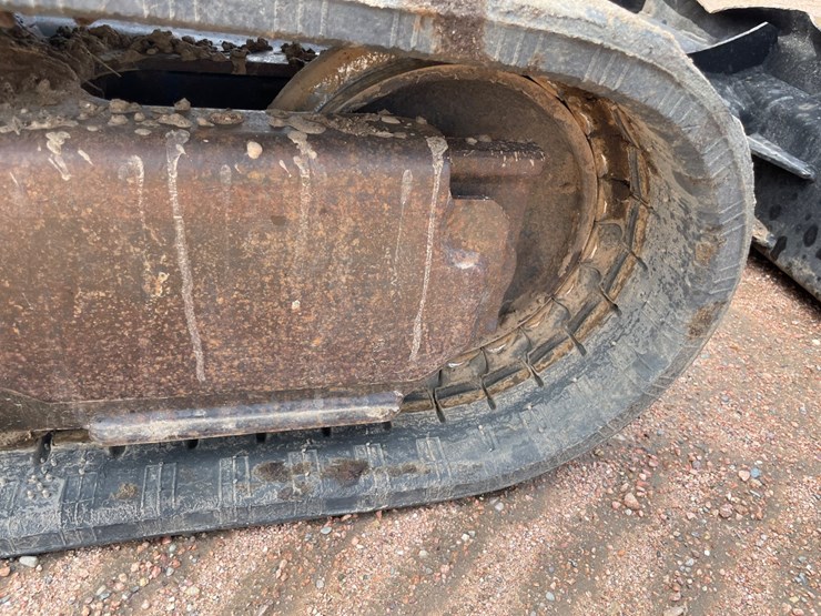 2020-bobcat-e32i-image-24