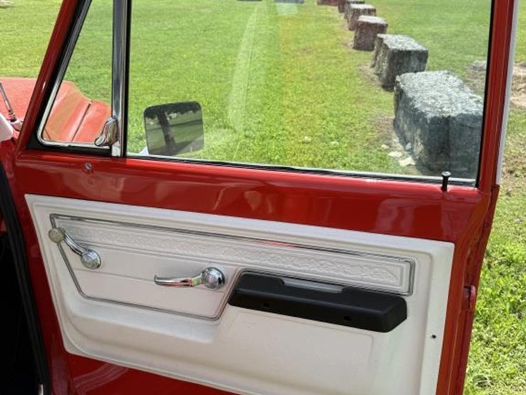 1972-chevrolet-custom-deluxe-image-65