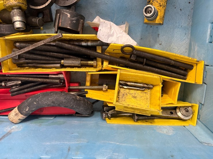 #2046-•-hydraulic-hose-press-with-dies-image-10