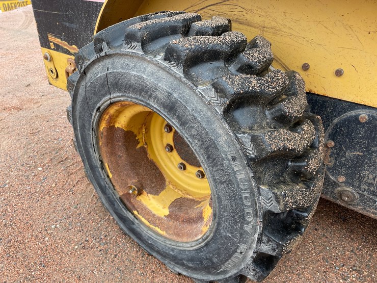 2005-caterpillar-252b-image-12